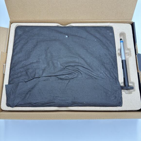 Wacom Intuos CTH-680 Creative Pen & Touch Tablet With Box Tested - Picture 5 of 13